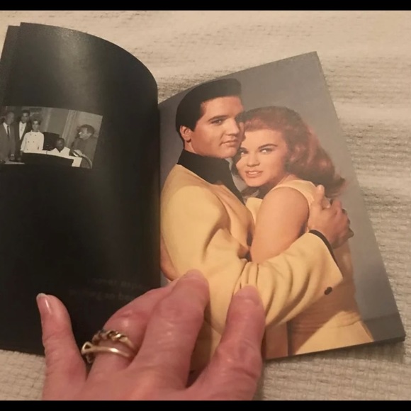 Elvis Presley Viva Las Vegas Booklet - Picture 2 of 3